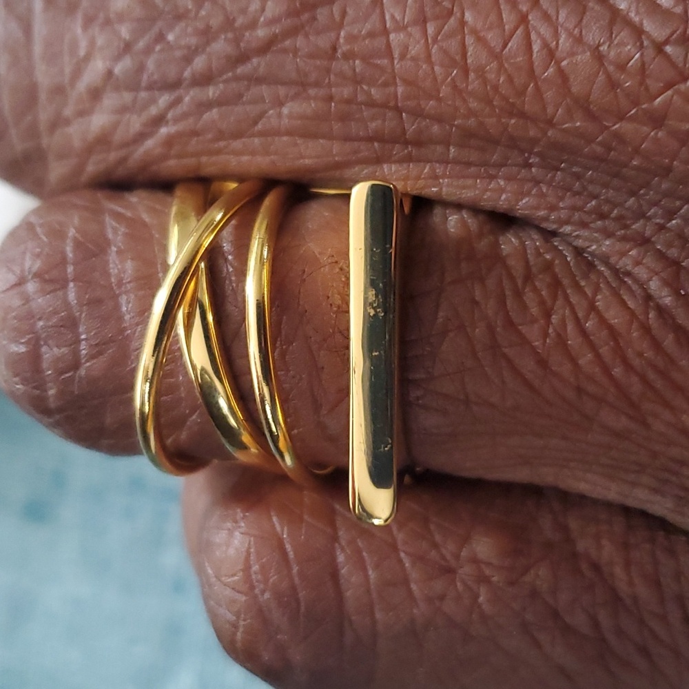 Ring - Picture 2 of 3